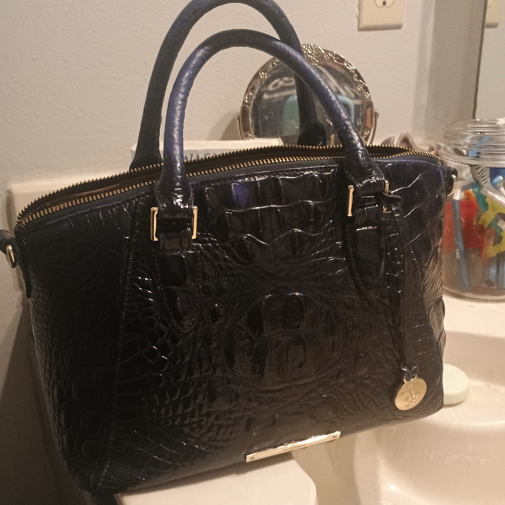 AUTH BRAHMIN STUNNING BLUE SAPPHIRE INK CROC EMBOSSED LEATHER MELBOURNE HANDBAG!